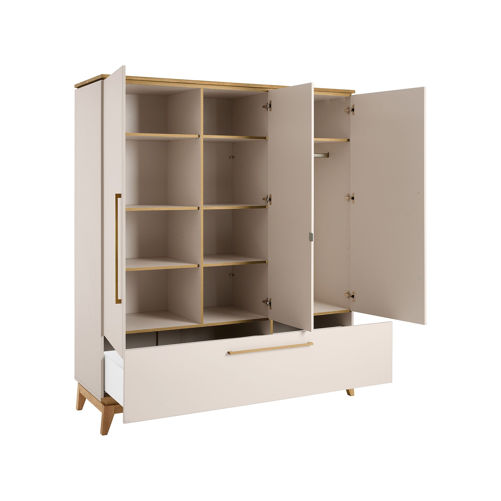 Ein beiger Kleiderschrank mit offenen Türen, hinter denen Regale zu sehen sind, und einer großen offenen Schublade darunter.