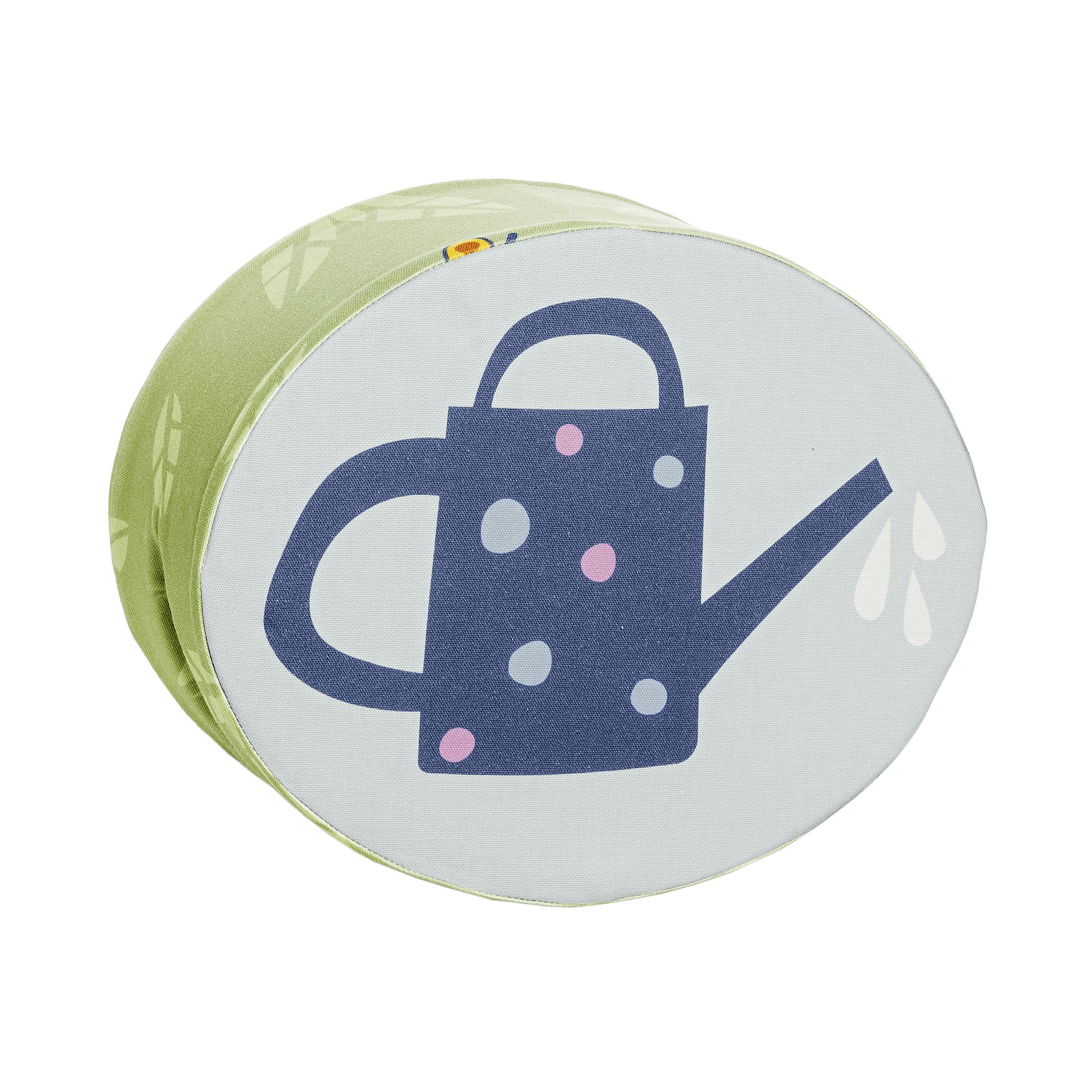 Steckkissen Baumwolle, Motiv "Petersilienweg 8", 35 x 28 x 12 cm, Katze Minzie Round cushion with a blue watering can and water drops illustration on top.