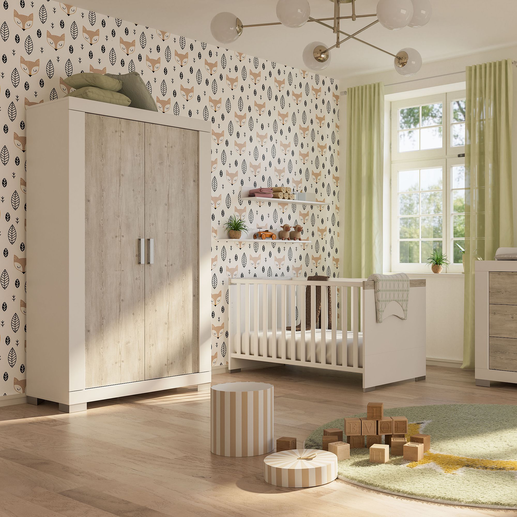 Modernes Kinderzimmer mit Kinderbett, Kleiderschrank, Spielzeug und Blättermustertapete.