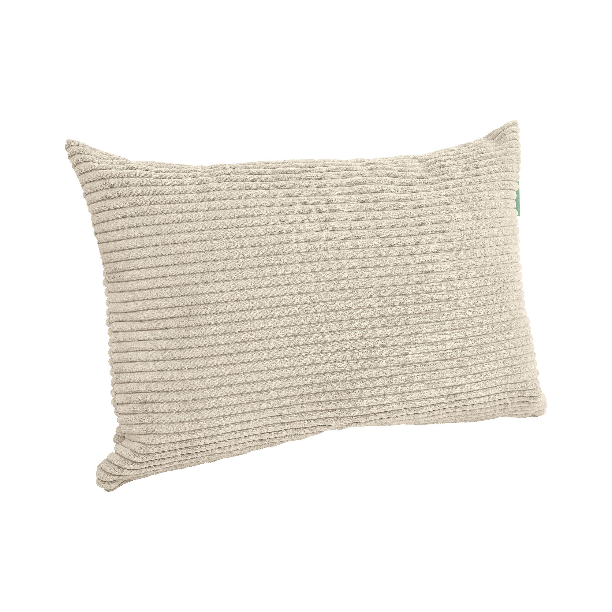 Ein rechteckiges, beiges Kordkissen auf weißem Hintergrund.