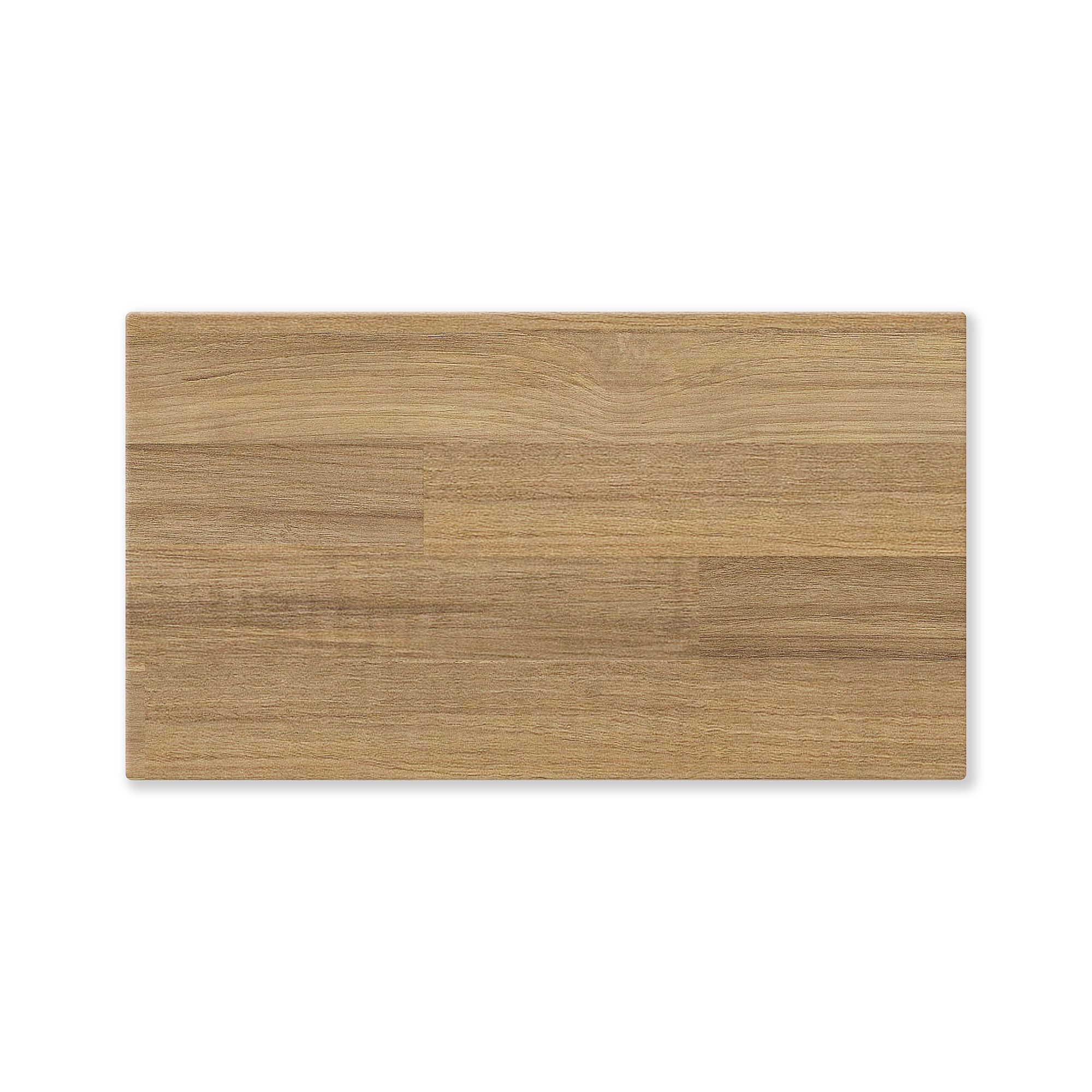 Rechteckiges Holzbrett mit hellbrauner, natürlicher Holzmaserung.