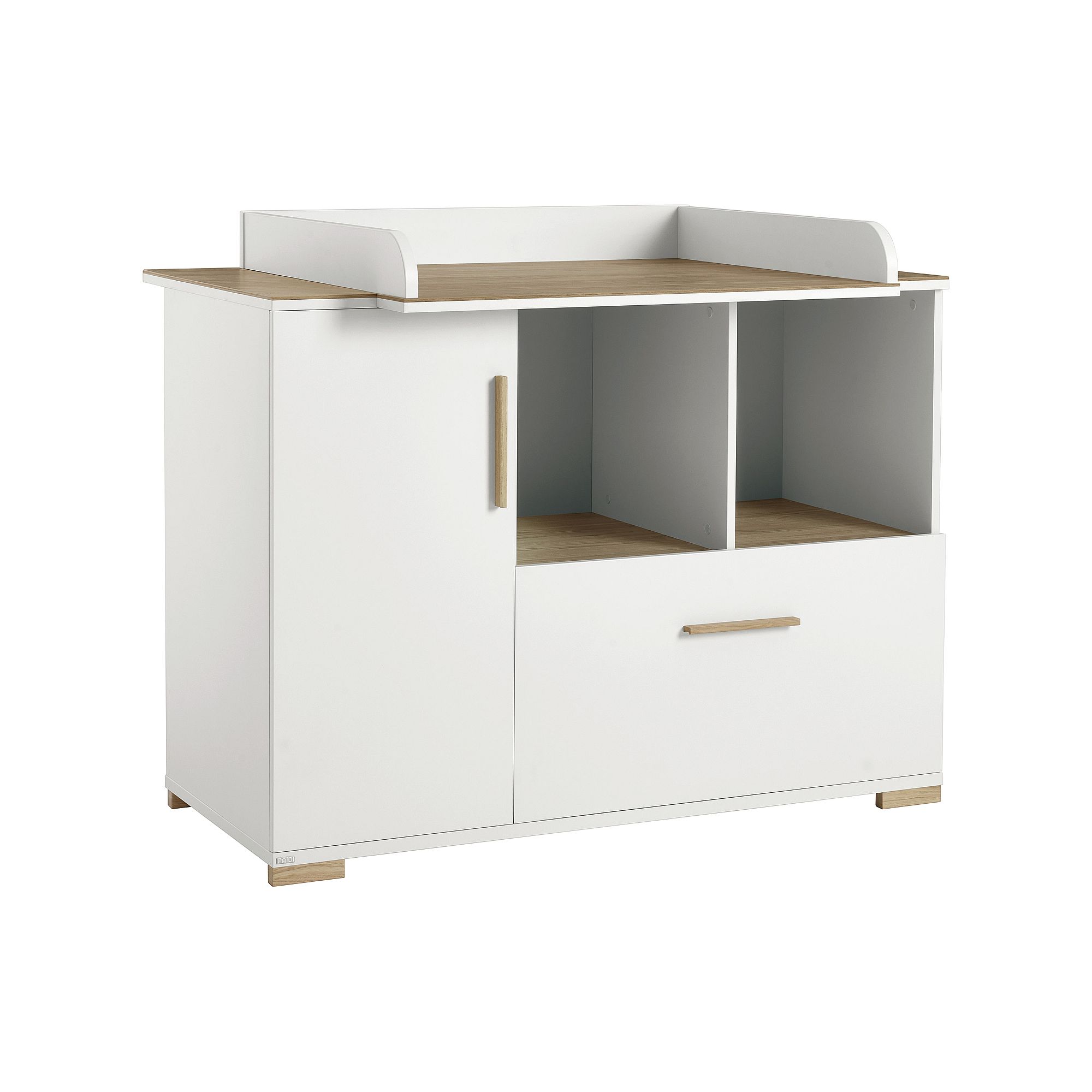 Weißer Wickeltisch mit Ablagen, Schrank und Holzakzenten vor weißem Hintergrund.