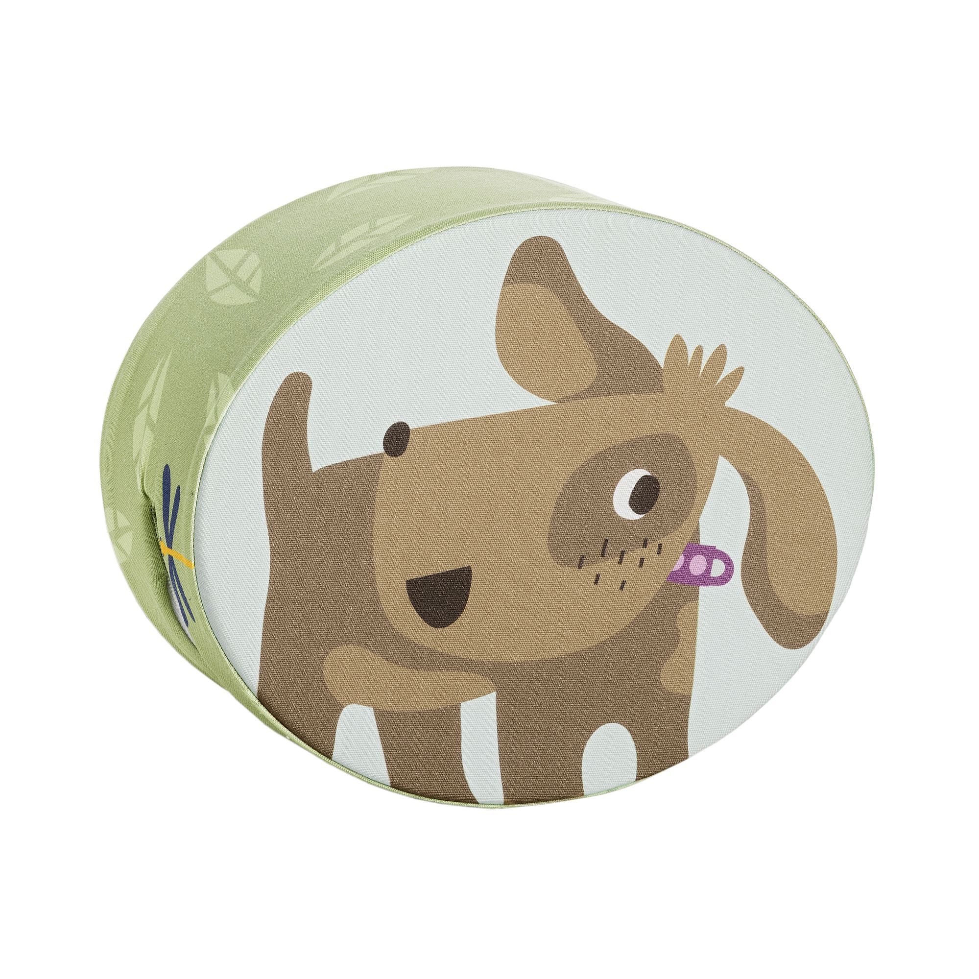 Steckkissen Baumwolle, Motiv "Petersilienweg 8", 35 x 28 x 12 cm, Hund Rudi Green round cushion with a cartoon brown dog illustration on the front.